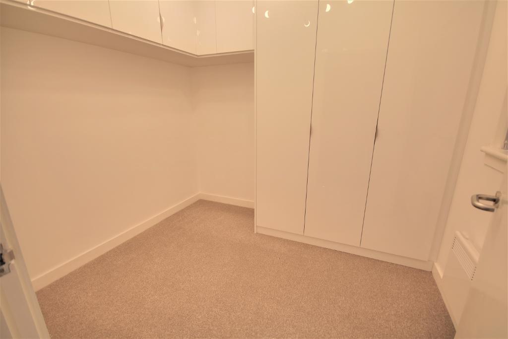 Bedroom 2/Office