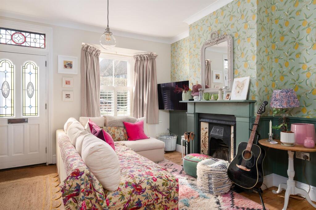 250318-3094 Living space.jpg