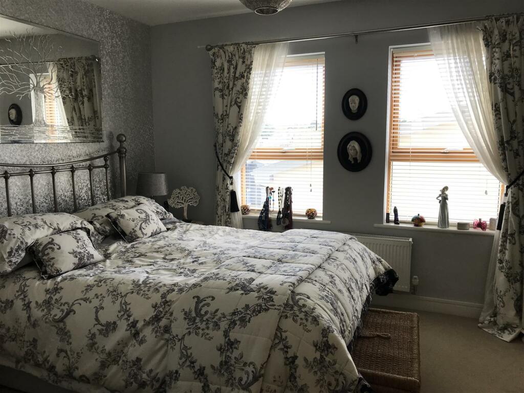 Bedroom,.jpeg