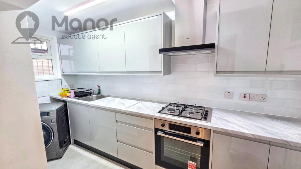 WhatsApp Image 2026-01-06 at 15.33.37