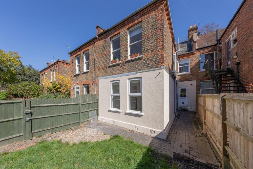 Winns Terrace, E17