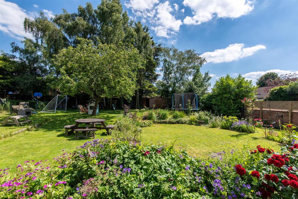 5 Scrimshire Lane-Hi-5.jpg