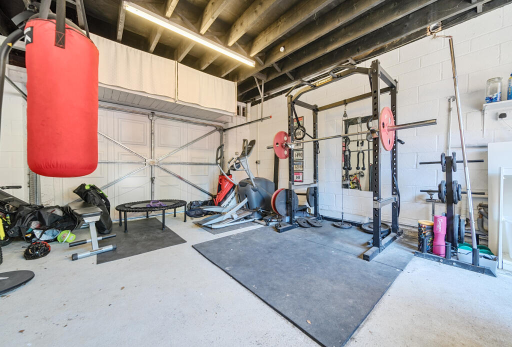 1298418-23-6830a2...