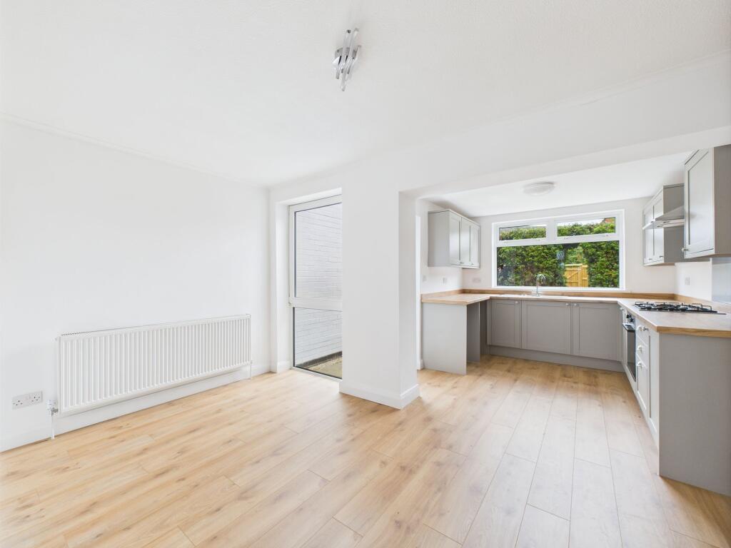 Dining/Kitchen