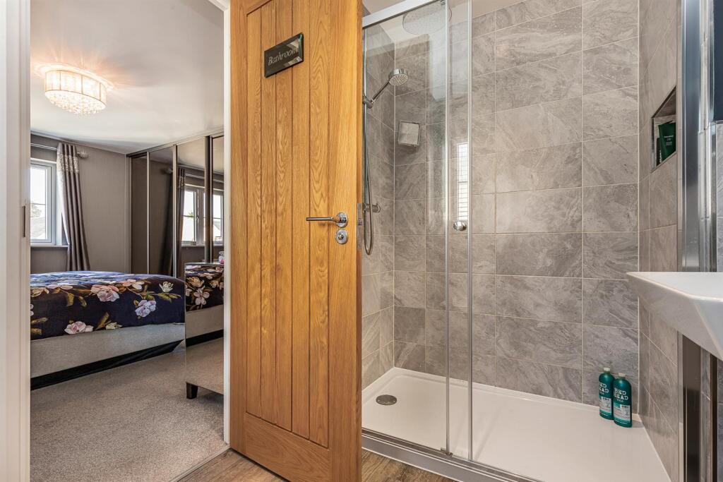 Master Bedroom - En Suite Shower Room 2.jpg