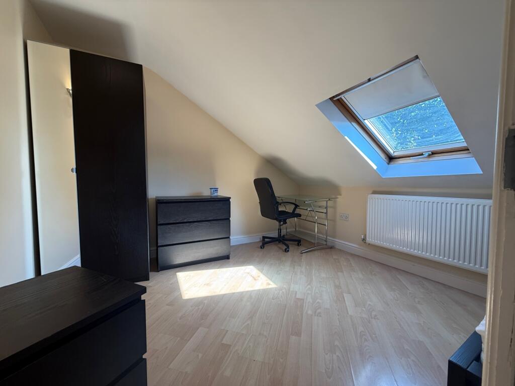Call 02920 668585 to secure your viewing _8