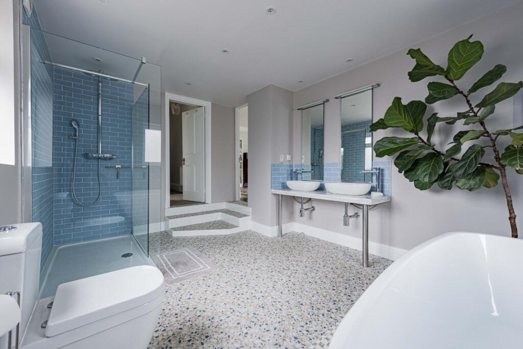 First Floor Bathroom