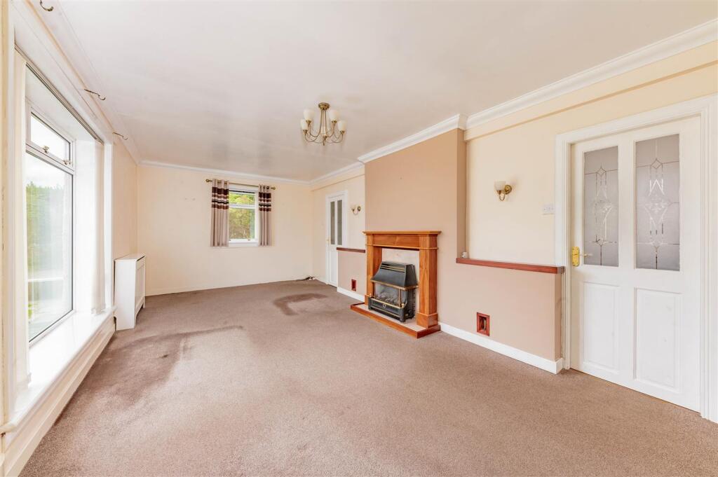 31 St Fillans Road Dundee-3.JPG