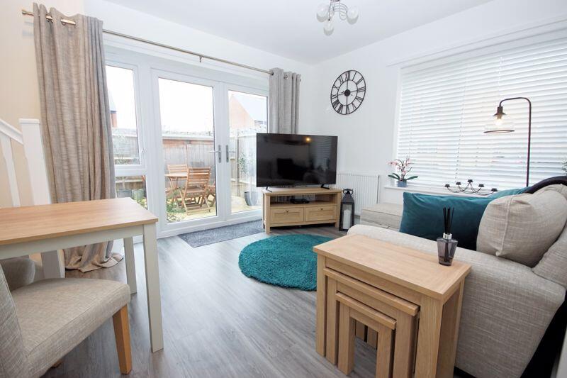 Lounge/Dining Room