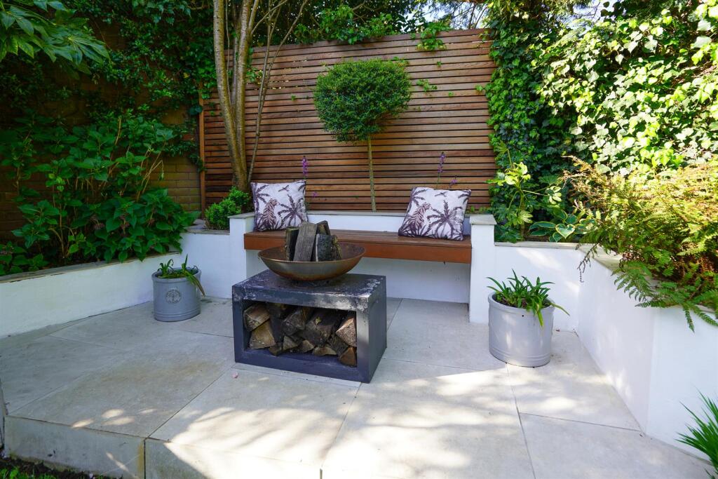 10 Alderman Way (31).jpg