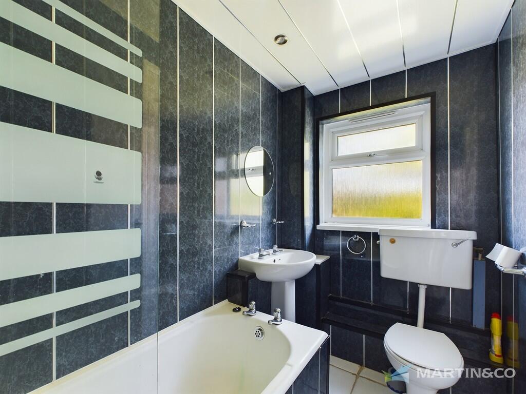 CAM02318G0-PR0255...