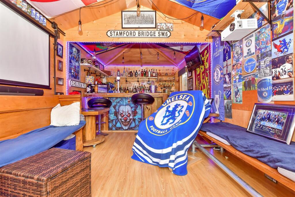 Workshop/Outbuildings