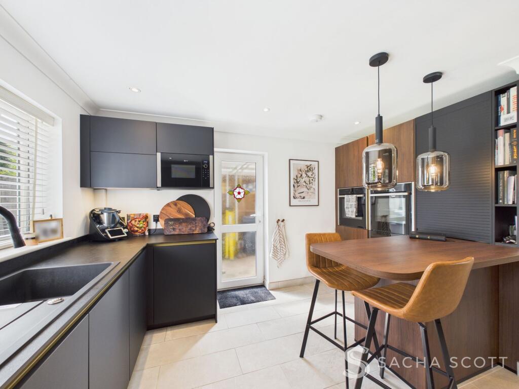 Kitchen / Breakfast Room