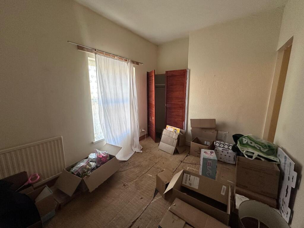 7 Front Bedroom.jpg