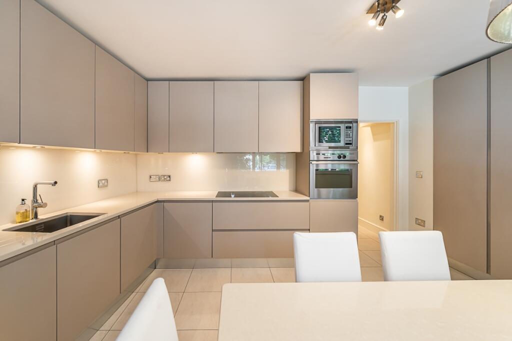 1-2-Bristol-House...