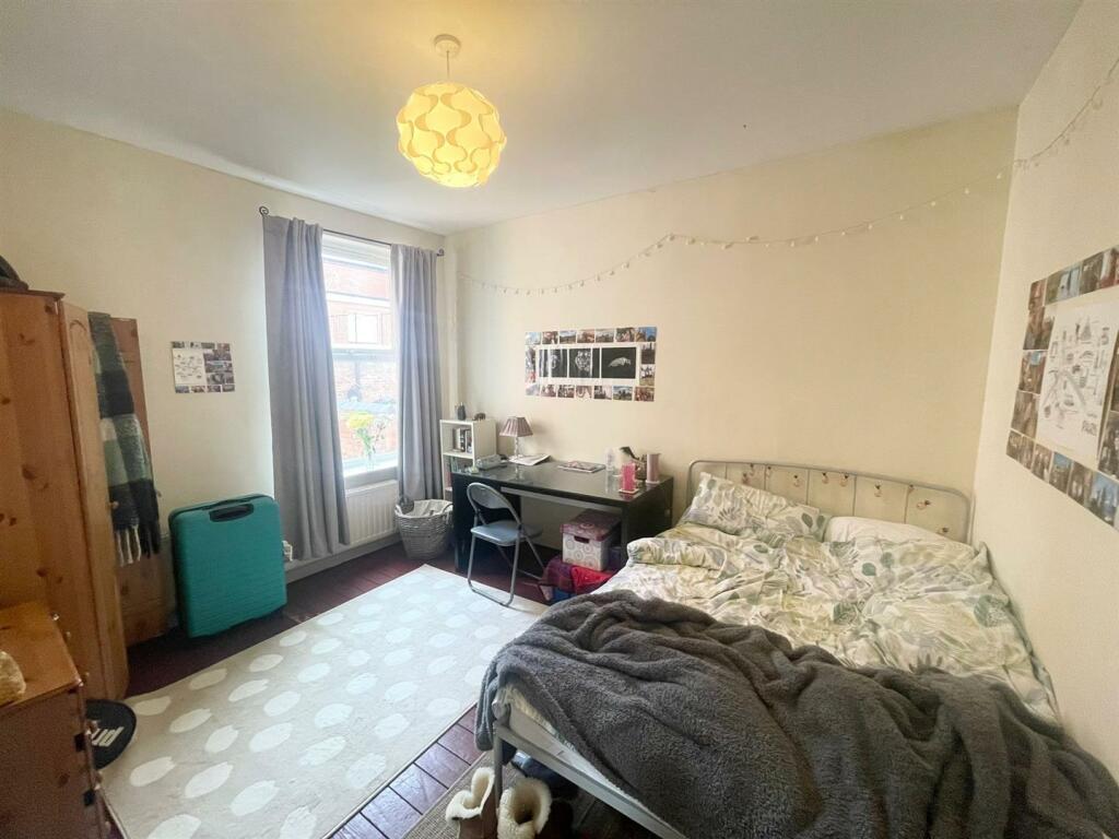 Teversal Avenue, Lenton, Nottingham NG7 1PX