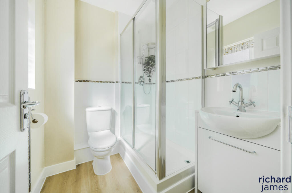 b9c9cb62-c5f6-416...