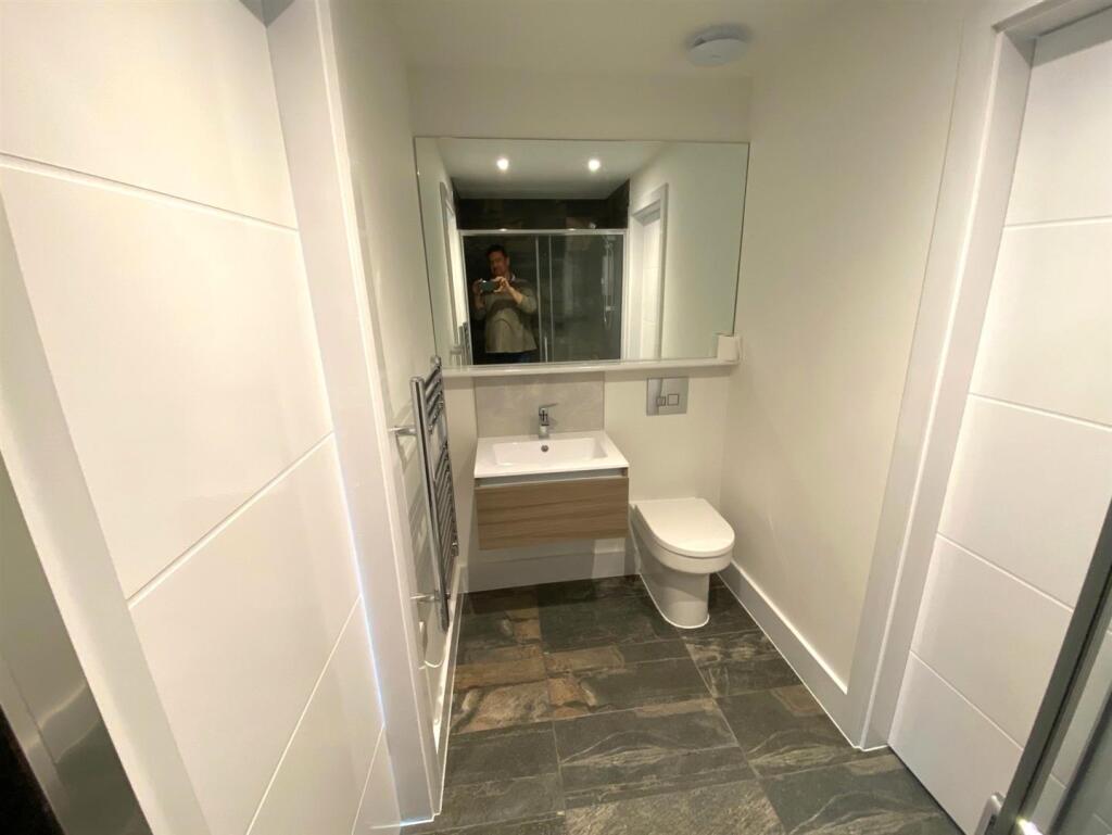 Sea View Bungalow Shower Room