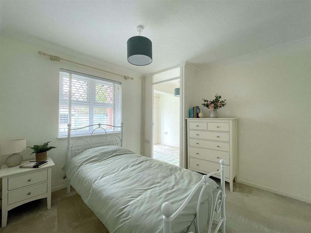 Bedroom One (2).jpeg