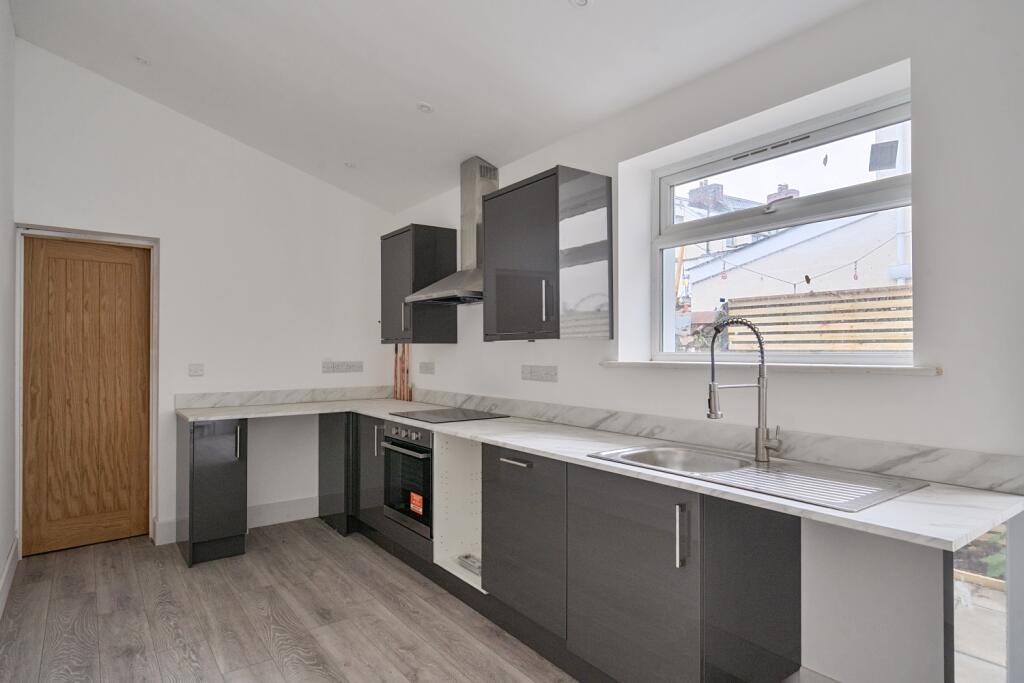 1355643-21-6901f3f6c79bb-ARW-1