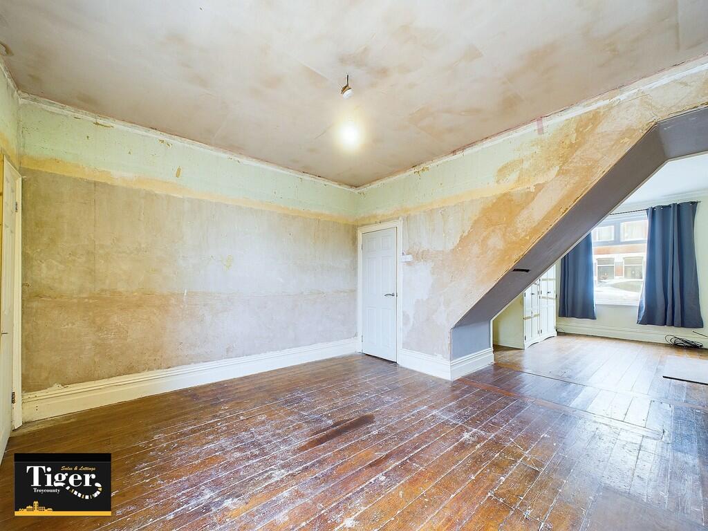 CAM02176G0-PR0468...