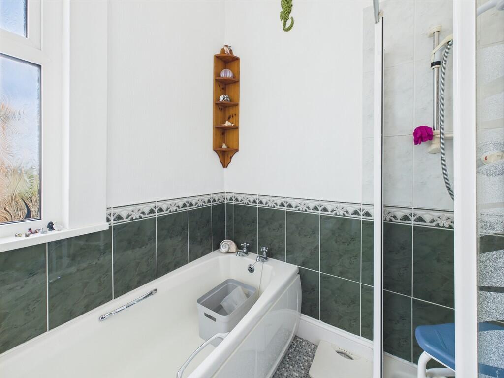 CAM03974G0-PR0140...