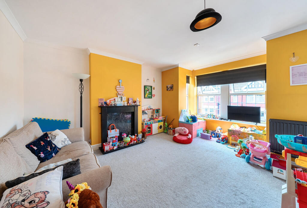 1336393-11-689efc...