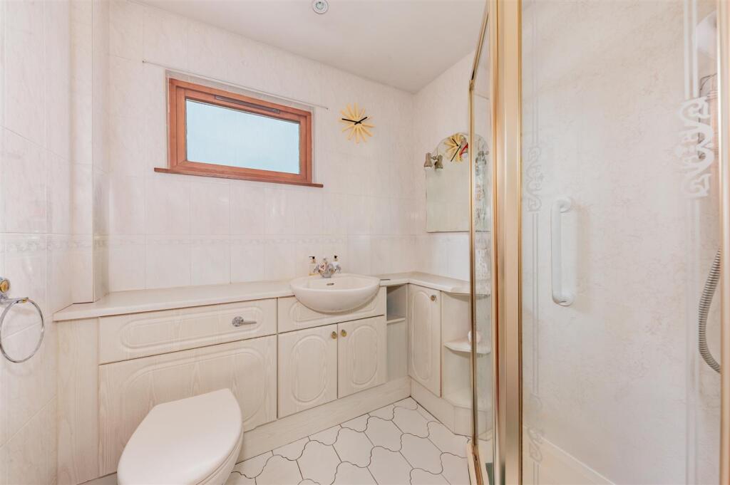 6 Ardestie Street Monifieth-6.JPG