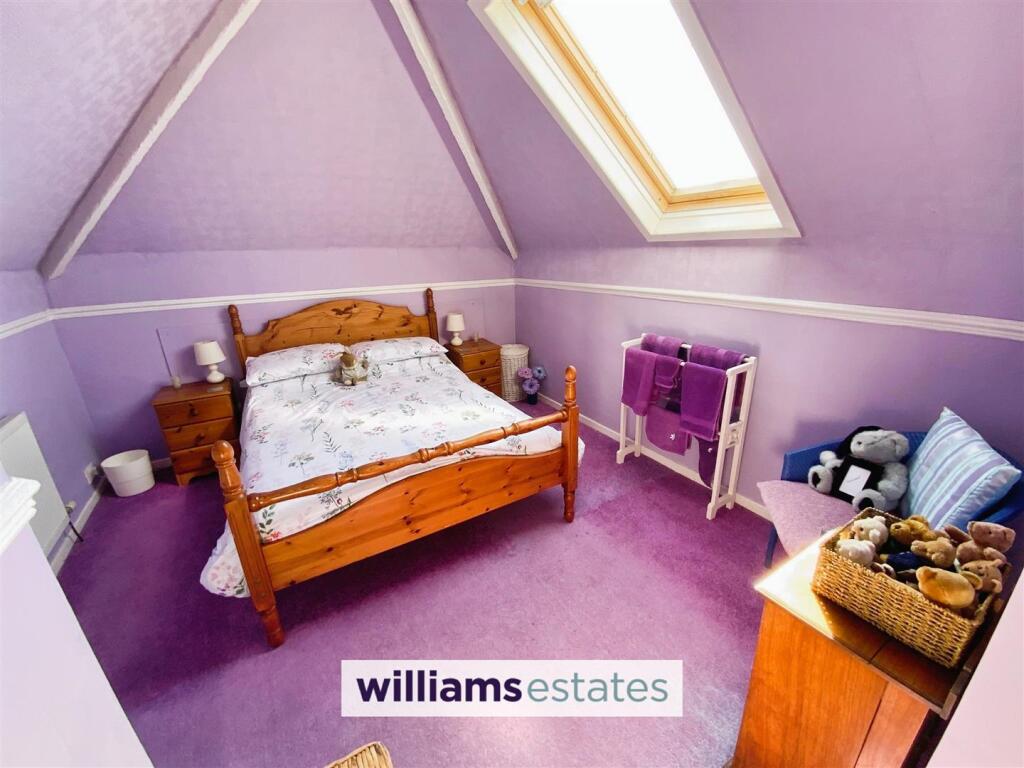 loft bedroom 3