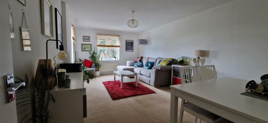 Living/Dining Room