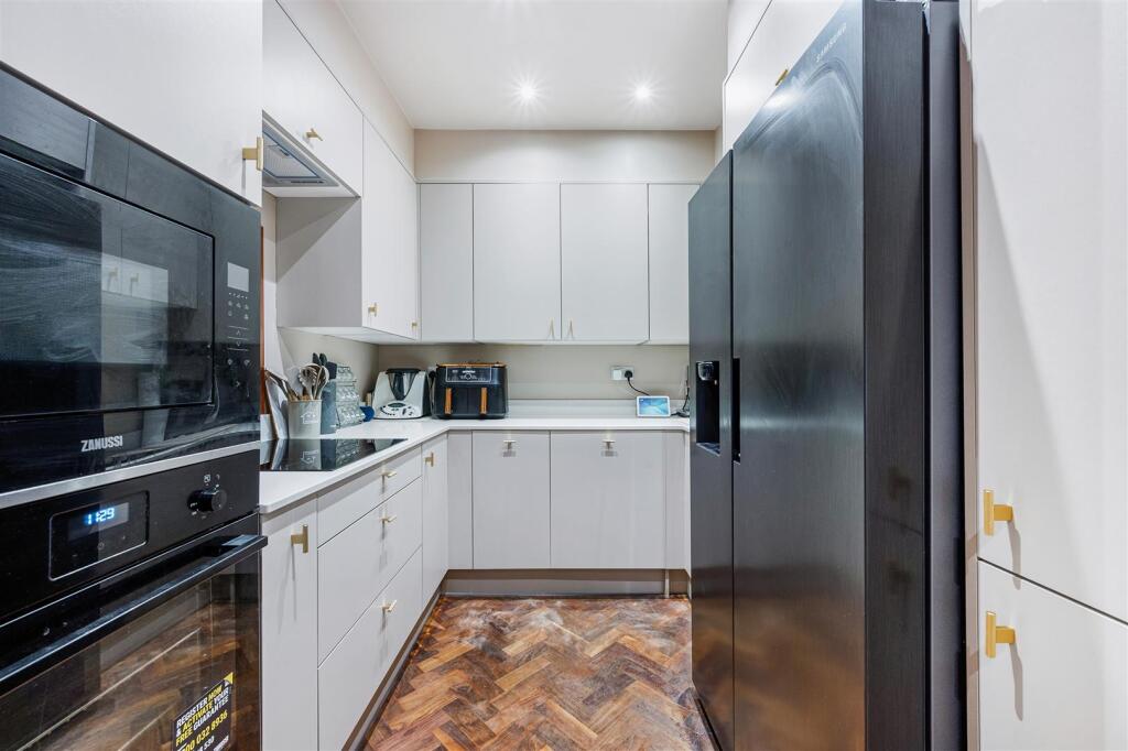 GFF, 4 Grasmere Avenue-5.jpg