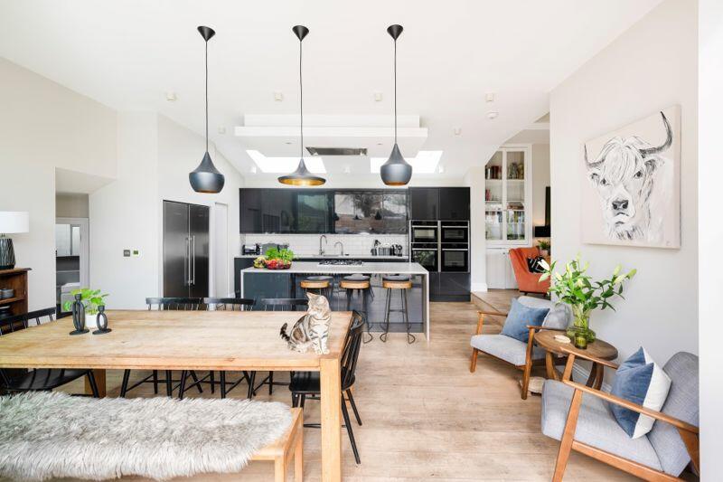 Kitchen/Dining Area