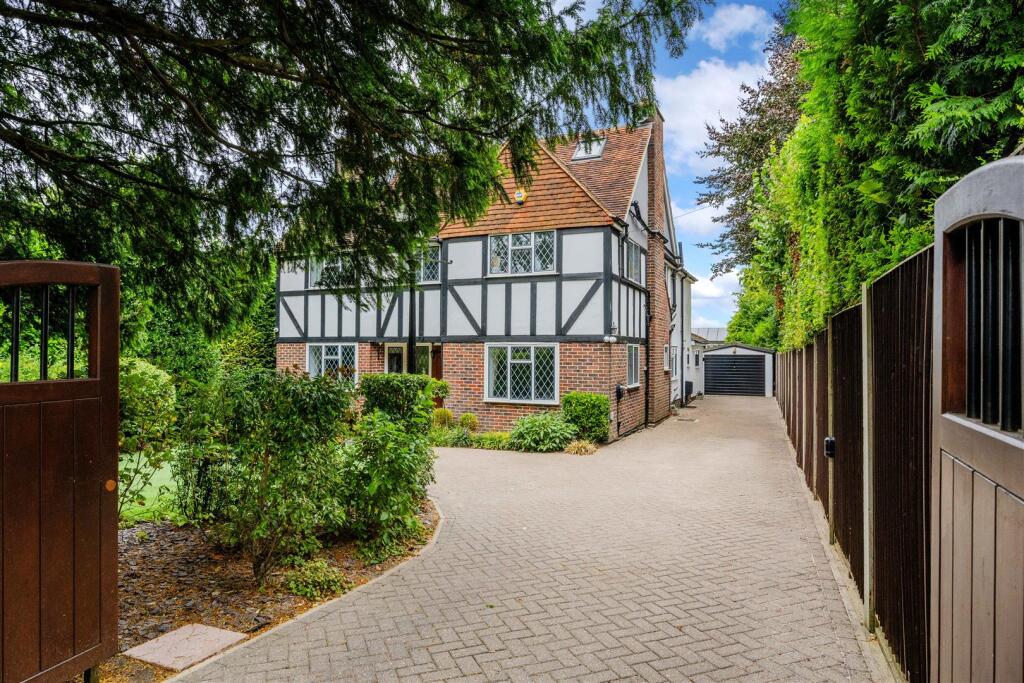 YEW TREE BOTTOM ROAD (6).jpg