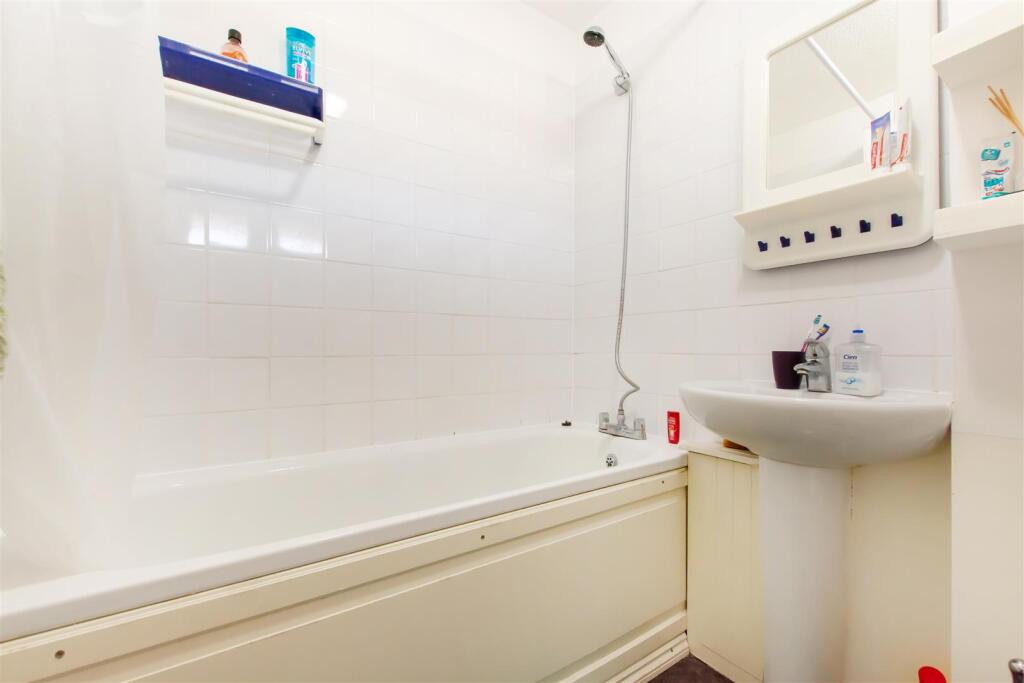 46 Laurel Grove SE20 8QN-8.jpg