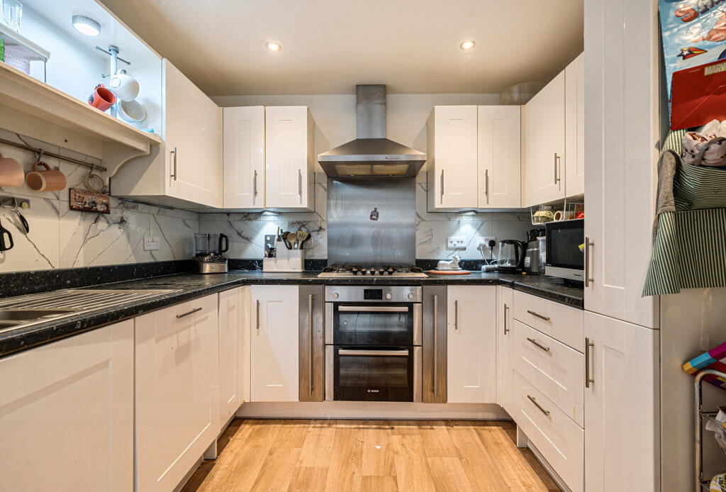 1385203-18-69284e...