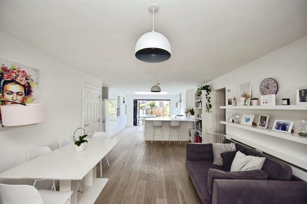 Open Plan Kitchen/Lounge