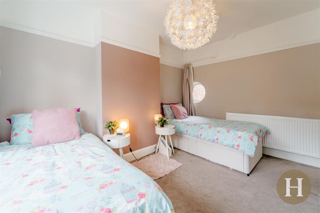 Hadleigh Estate Agents-22.jpg