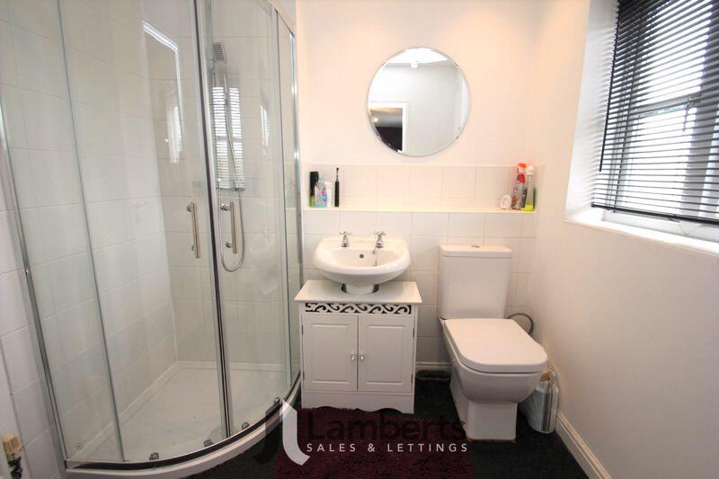 Master En-Suite