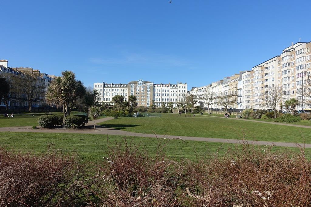 Warrior Gardens Close By