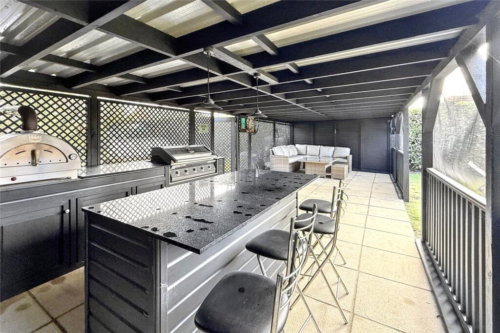 Outdoor Entertaining