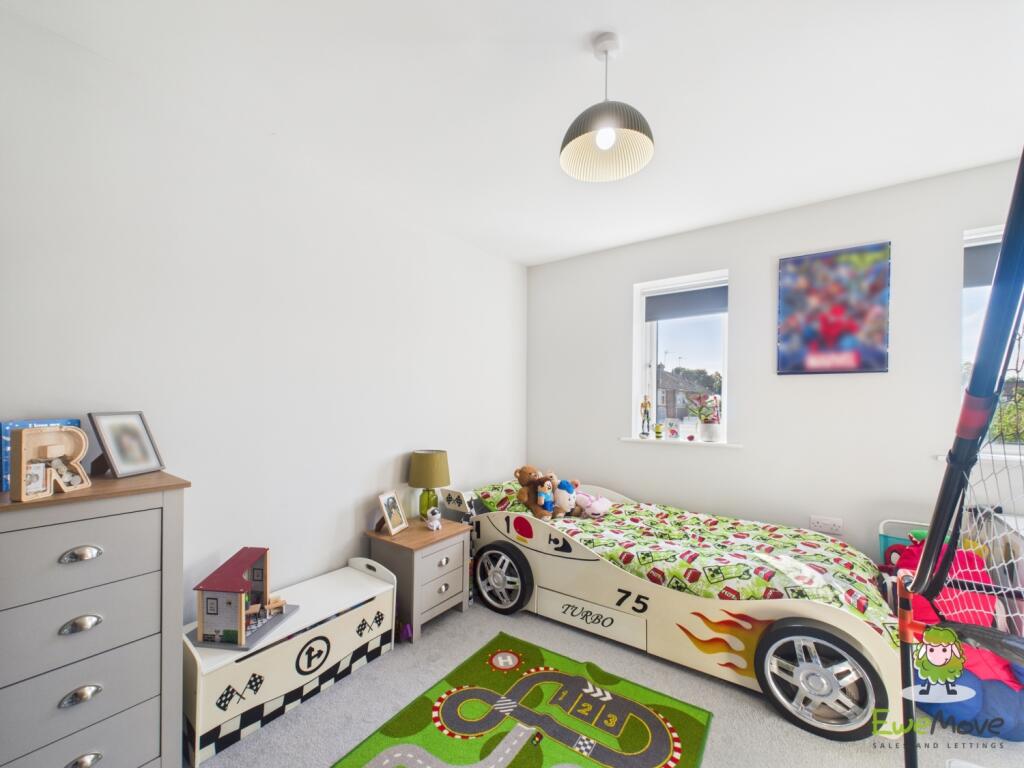 EweMove Basingstoke Estate Agents - Wells Court - 