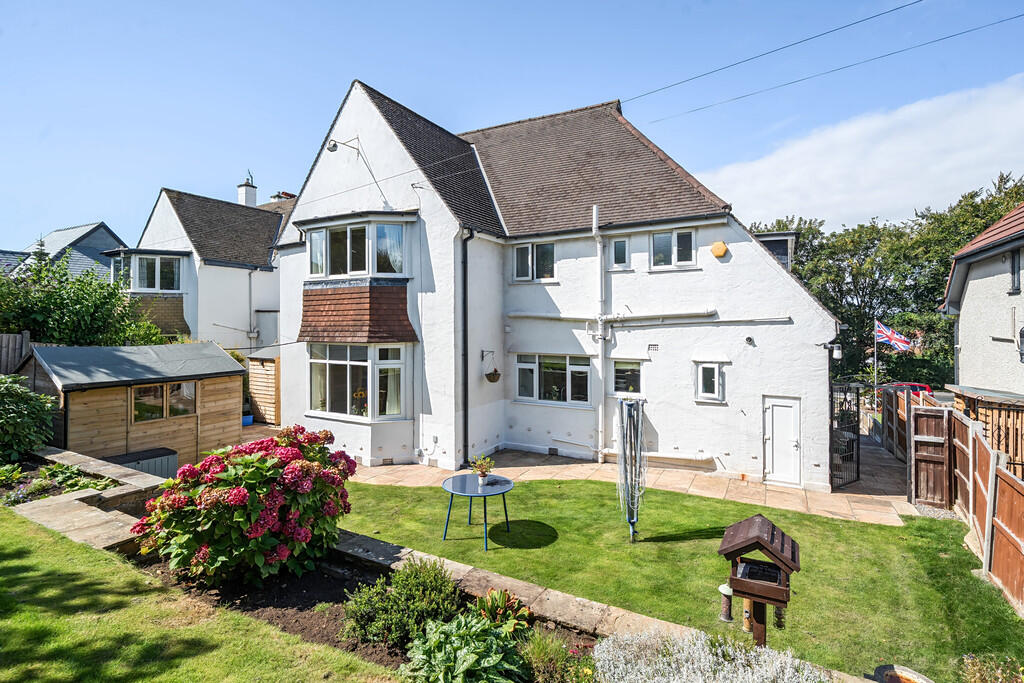 Garden/Rear Aspec...