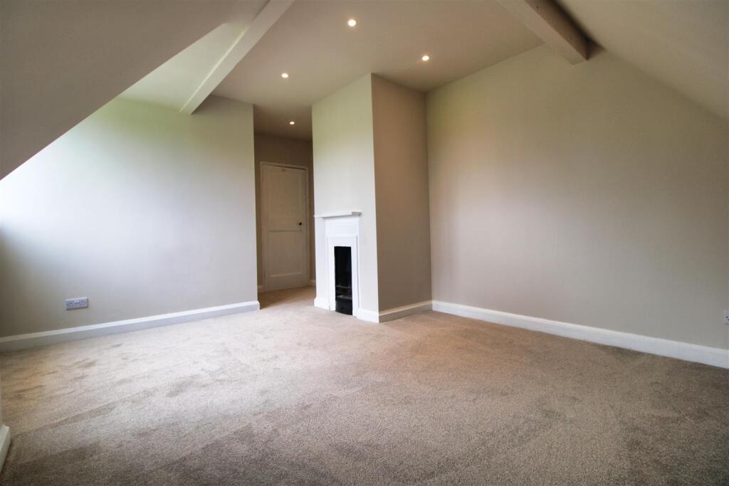 Bedroom One.jpg