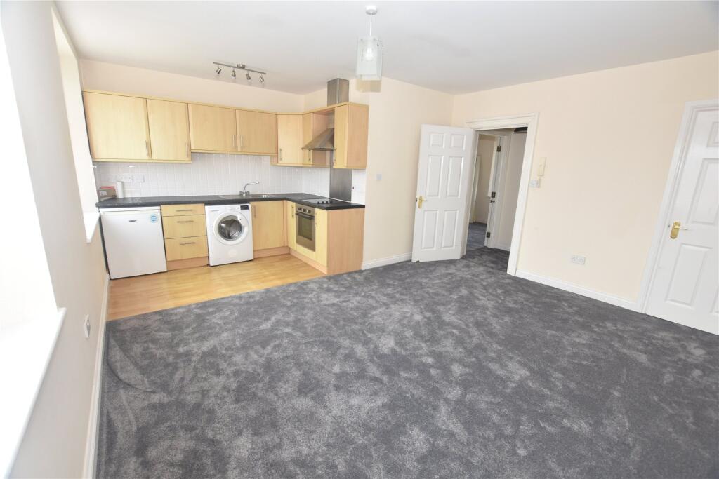 Lounge/Kitchen