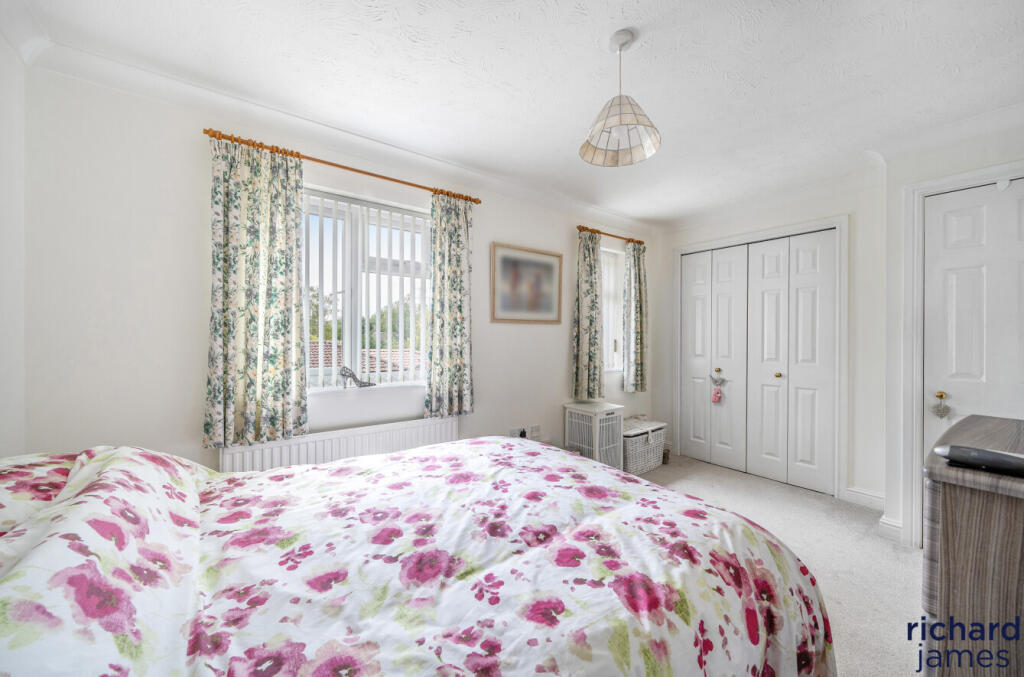 b6f25179-8d84-4c2...