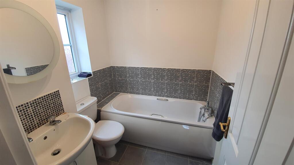 Bathroom.JPG
