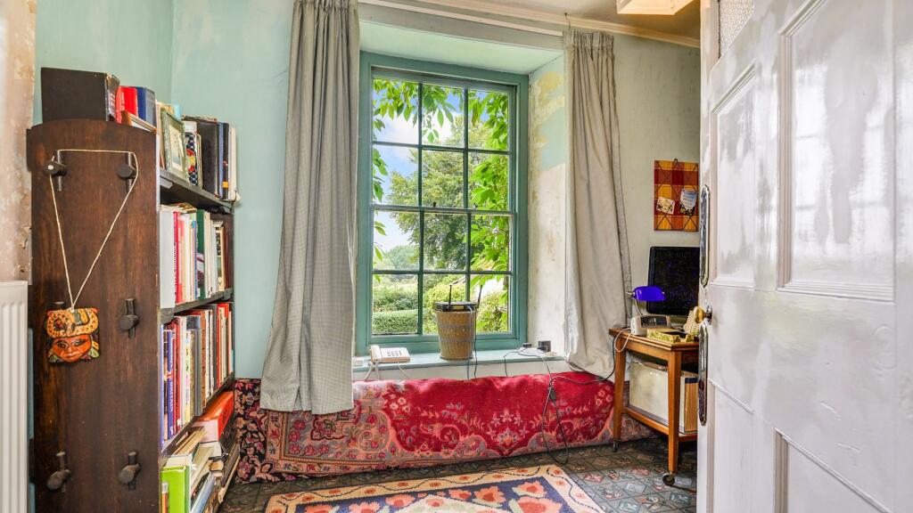 bedroom 2 / flag room