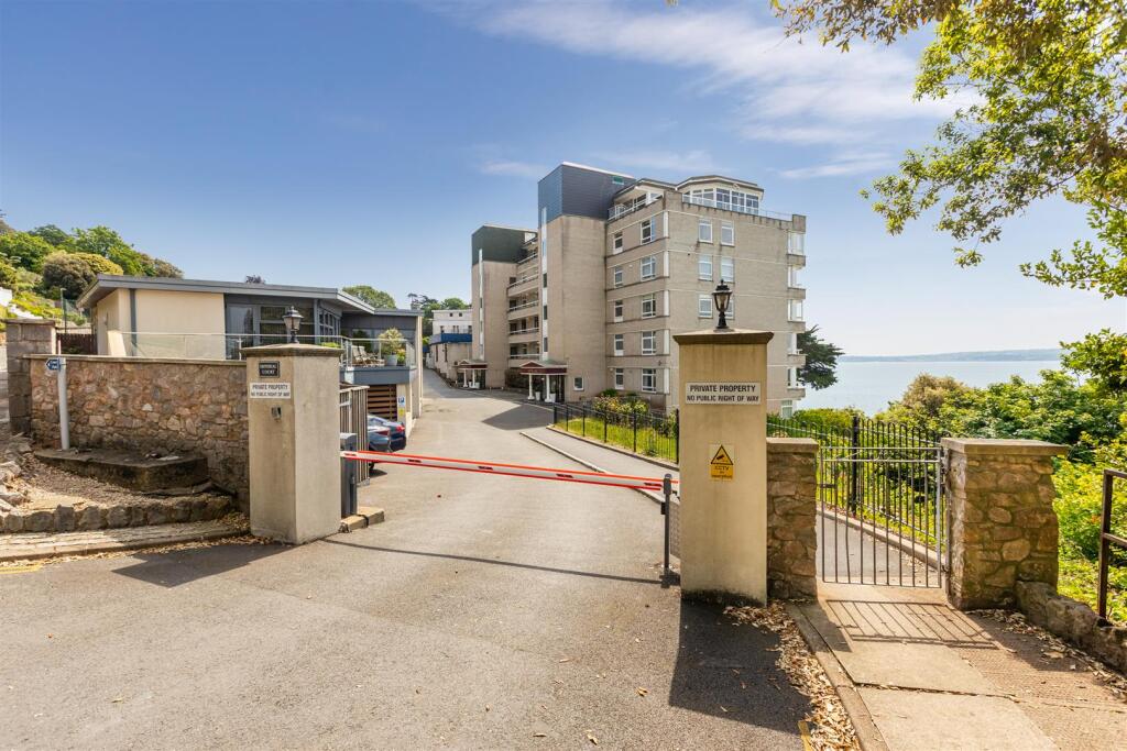 A01 - A Imperial Court, Flat D, Torquay - 250514.j