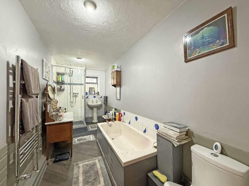 Alexandra Road 126 - Bathroom.jpg