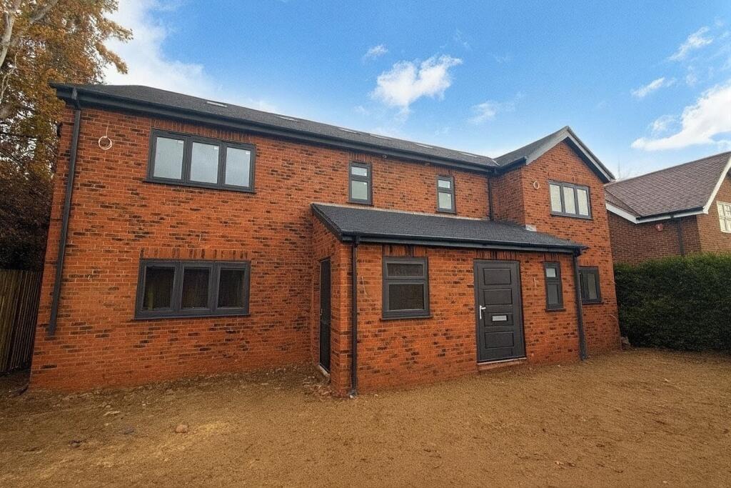 Hawthorne Road, Caversham, Reading